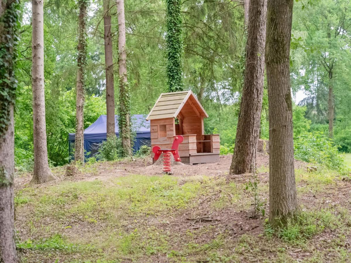 Beautiful Chalet In The Woods With A Shared Pool Vledder Exterior foto